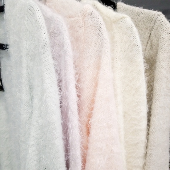 ⏰❤LAST in SIZE❤ BLUSH Fuzzy Knit Cardigan - Picture 3 of 3